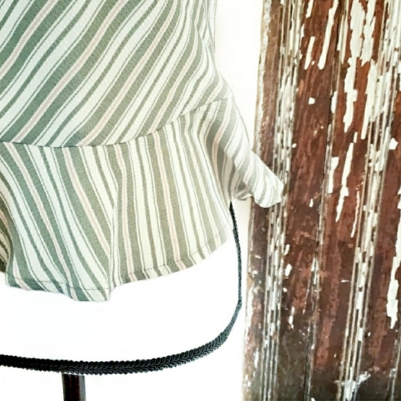 Monteau Crop Top Green And Cream Striped Size M - Picture 3 of 11